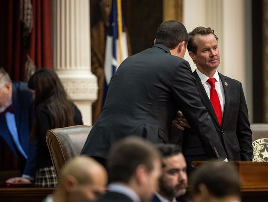 Texas legislators pass most — but not all — of Gov. Greg Abbott’s priority measures in final flurry of lawmaking