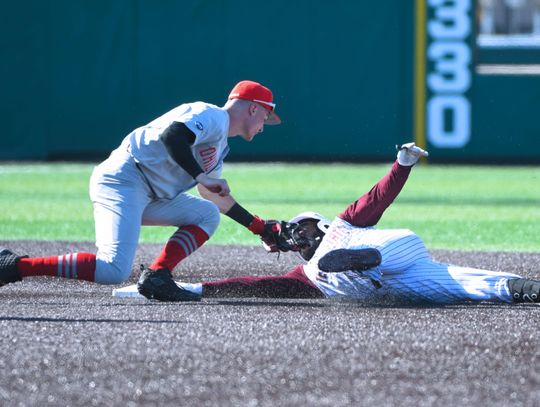 Texas State snaps losing streak against Coastal Carolina in 7-4 victory