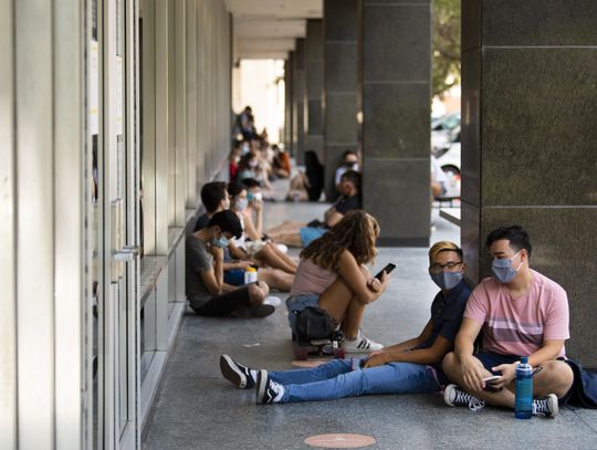 Texas universities blame off-campus parties for rising COVID-19 cases, but few are disciplining students