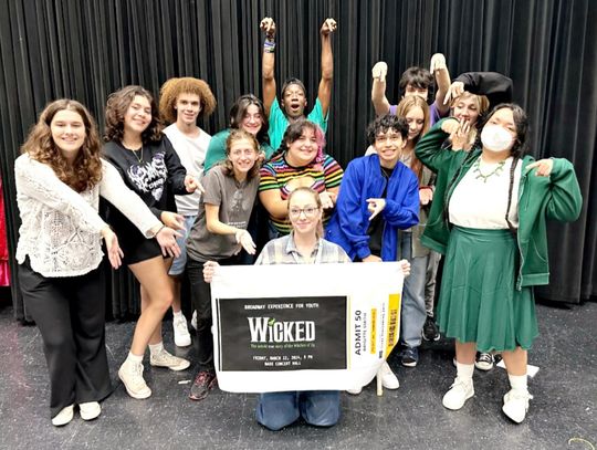 Theatre students receive grant