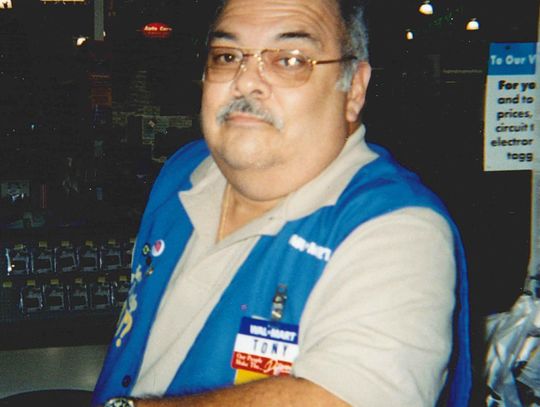 Tony Gomez Escareño