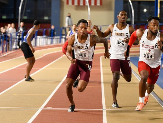 TXST Men’s Mile Relay Team breaks 37 year old record