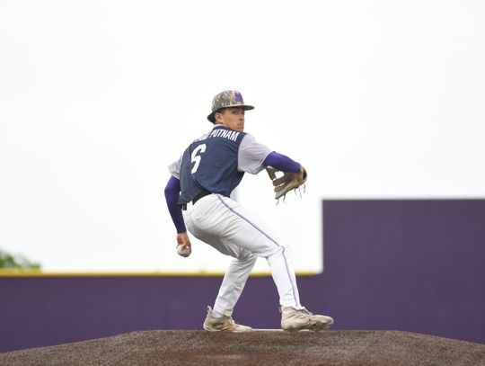 Vasquez throws no-hitter, striking out 16 in Rattlers sweep of Steele
