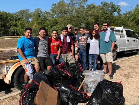 Volunteers pick up over 7,000 pounds of litter 