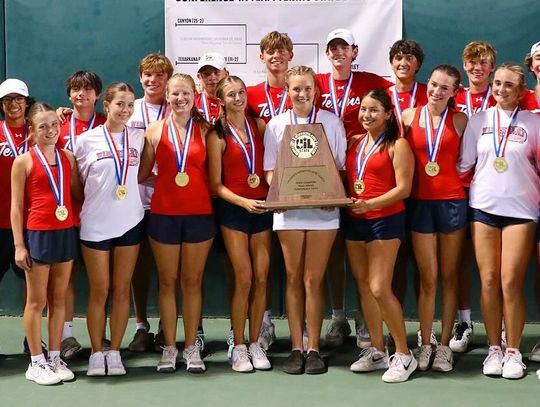 Wimberley team tennis wins state championship