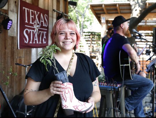 Zelicks plant pop-up caters to returning students