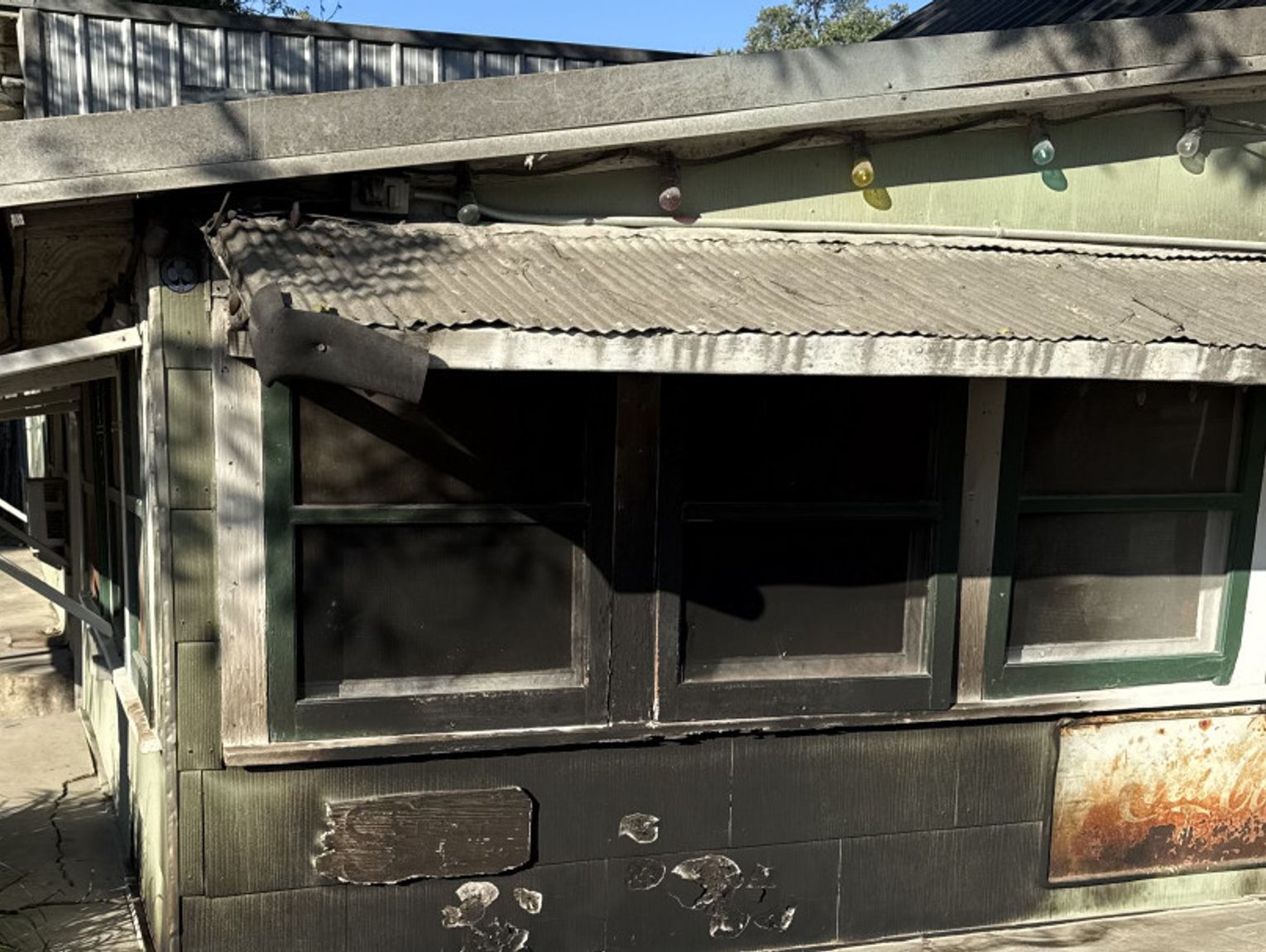 Riley’s Tavern alleged arsonist still at large