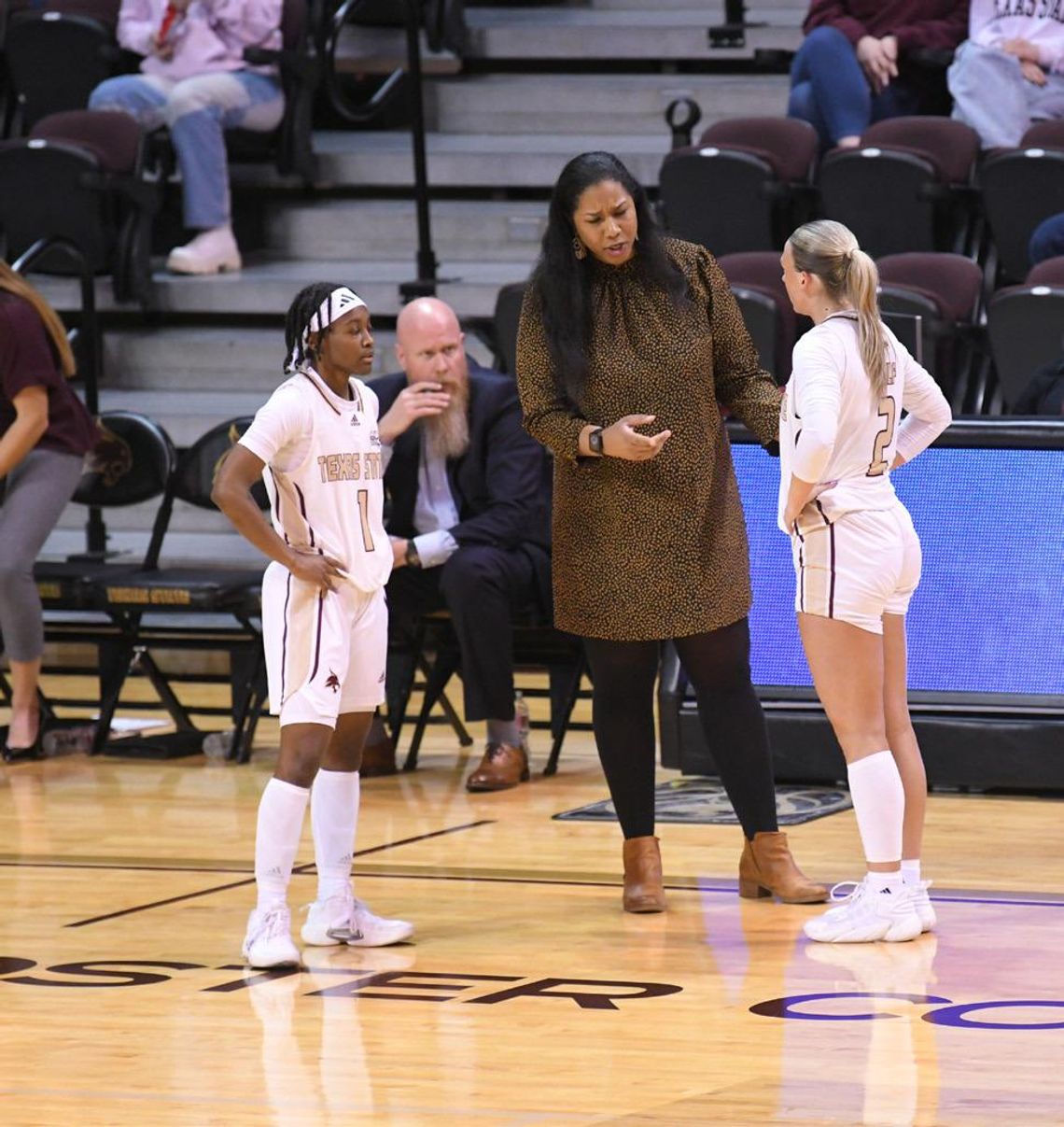 Antoine wins 200th game as Bobcats defeat Ohio