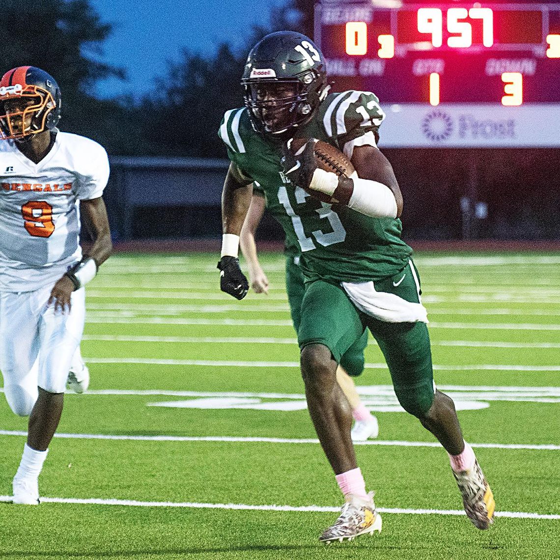 Bears defeat Chargers in Regionals, advance to state Semifinal