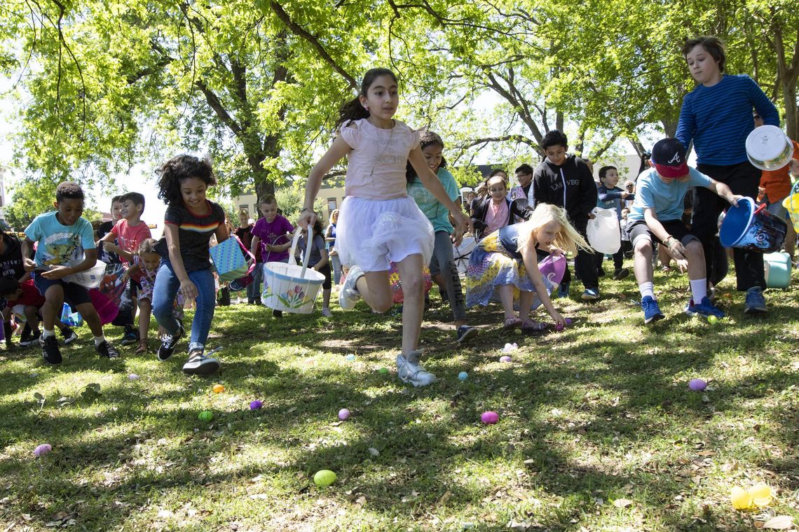 Big turnout for first-ever Easter Egg hunt on courthouse lawn