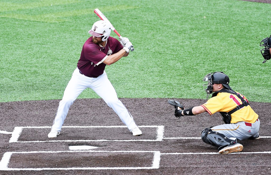 Bobcats complete sweep over ULM with run-rule win