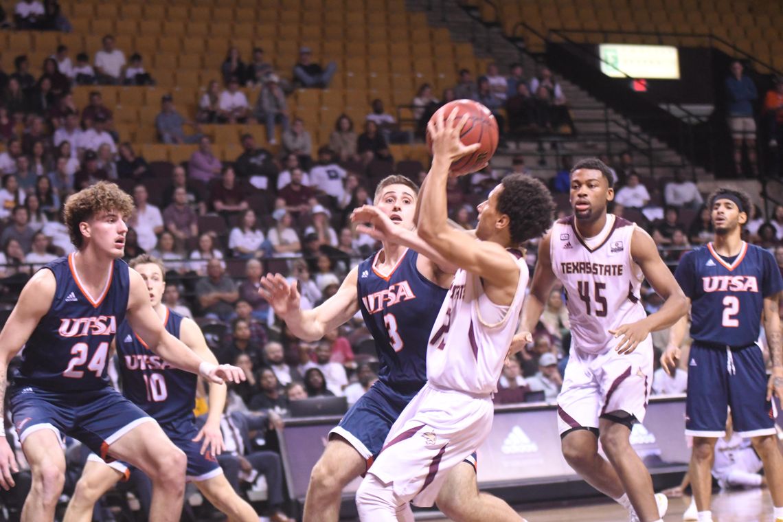 Bobcats drop I-35 rivalry game to Roadrunners, 77-71