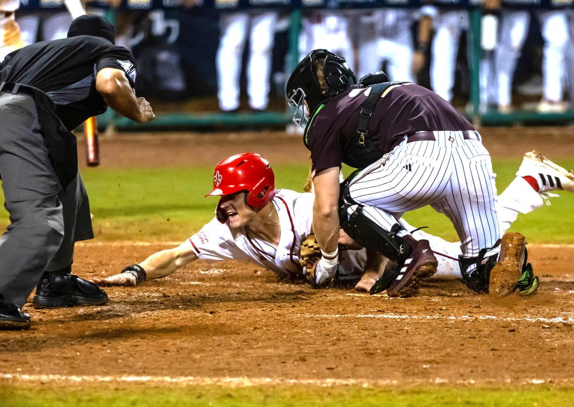 Bobcats drop opener against Ragin Cajuns Bobcats drop opener against Ragin Cajuns