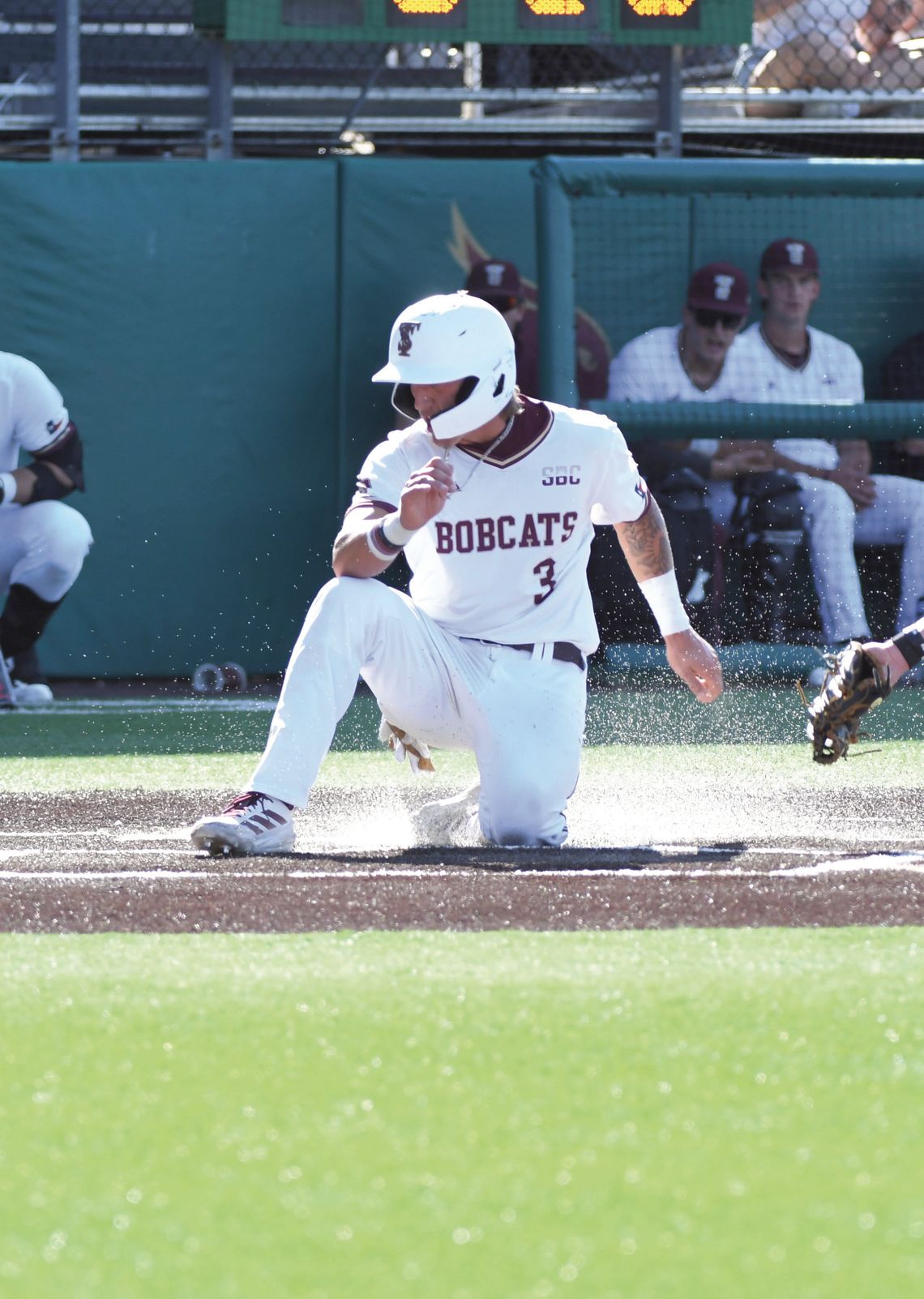 Bobcats drop road game to No. 2 Texas