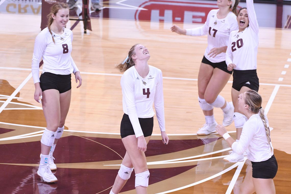 Bobcats hang on in long opening set, sweep Trojans