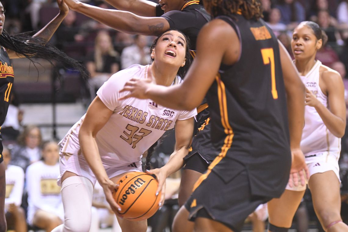 Bobcats pull off another comeback win against ULM Bobcats pull off another comeback win against ULM