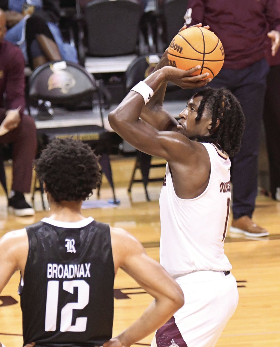 Bobcats snap five-game losing skid in road win Bobcats snap five-game losing skid in road win