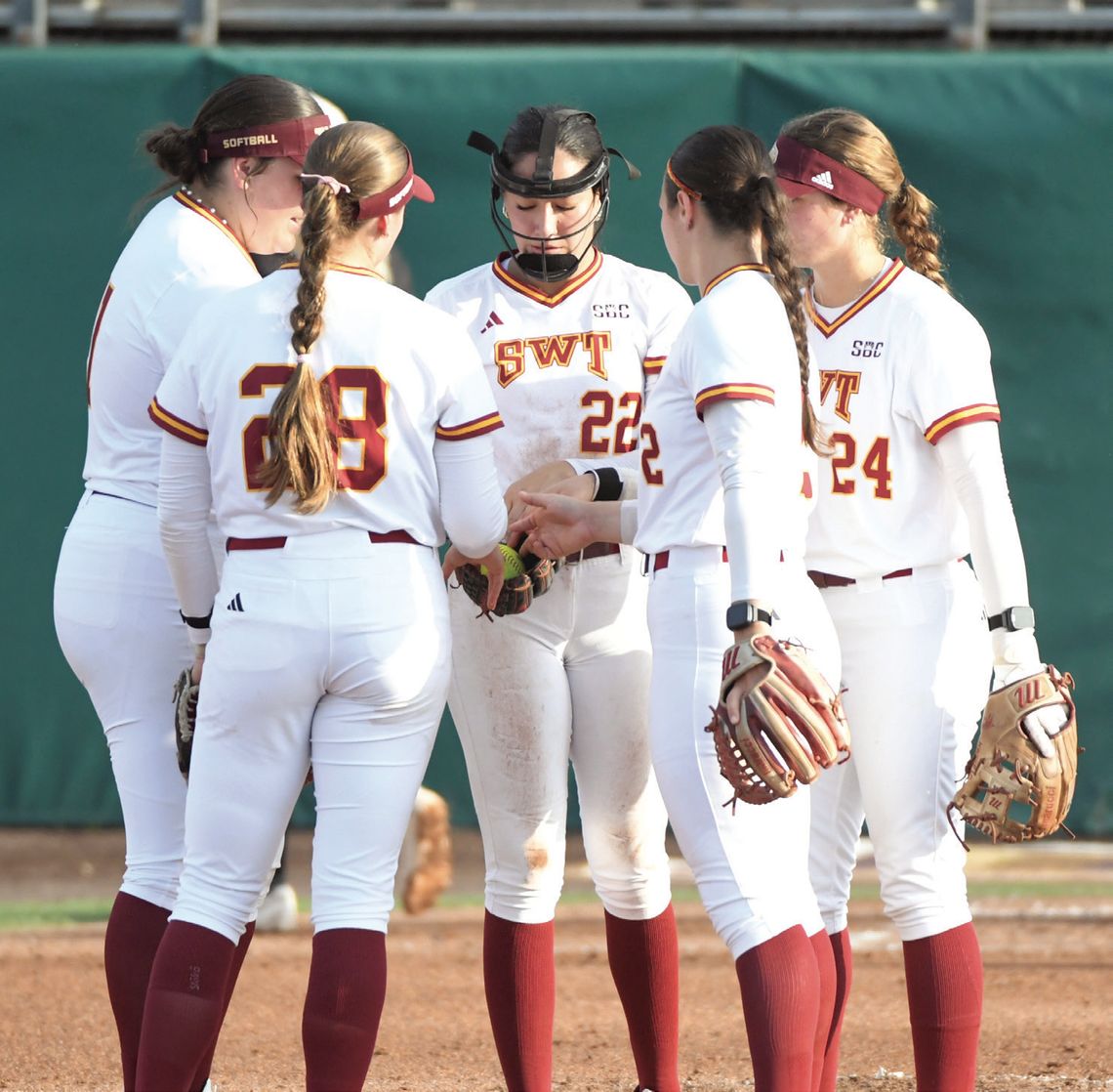 Bobcats sweep Coastal on senior weekend