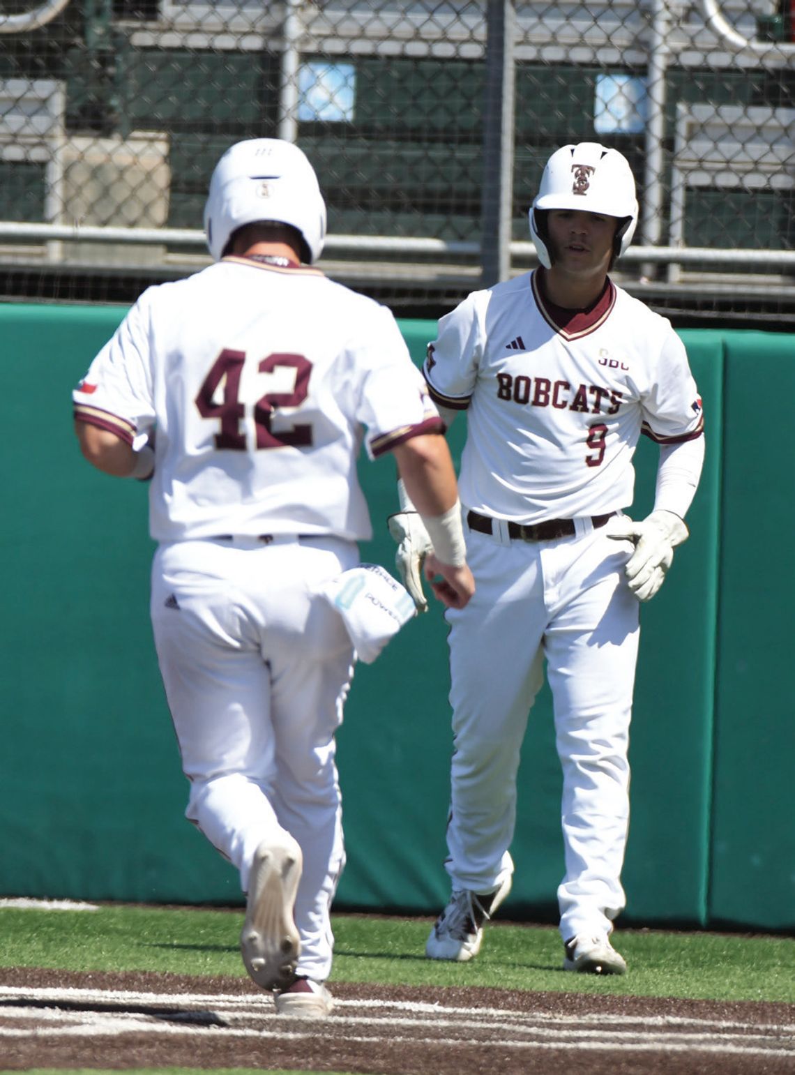 Bobcats sweep the Warhawks, move into tie for the fifth place in standings