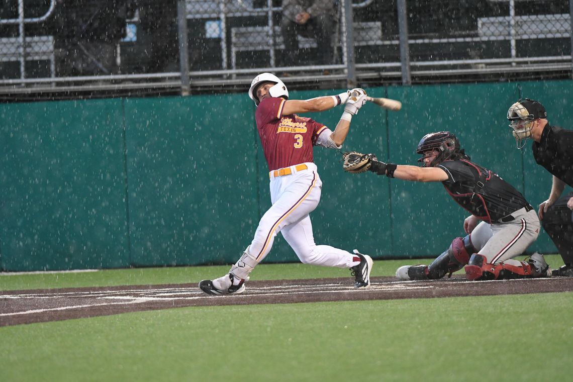 Bobcats weather storm, beating Troy on Park's walk-off home run