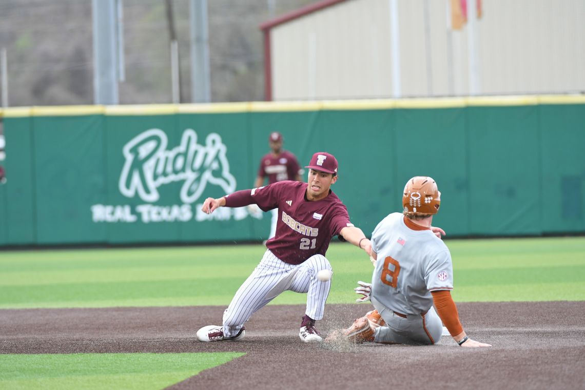 Bobcats win in a walk-off over UTRGV Bobcats win in a walk-off over UTRGV