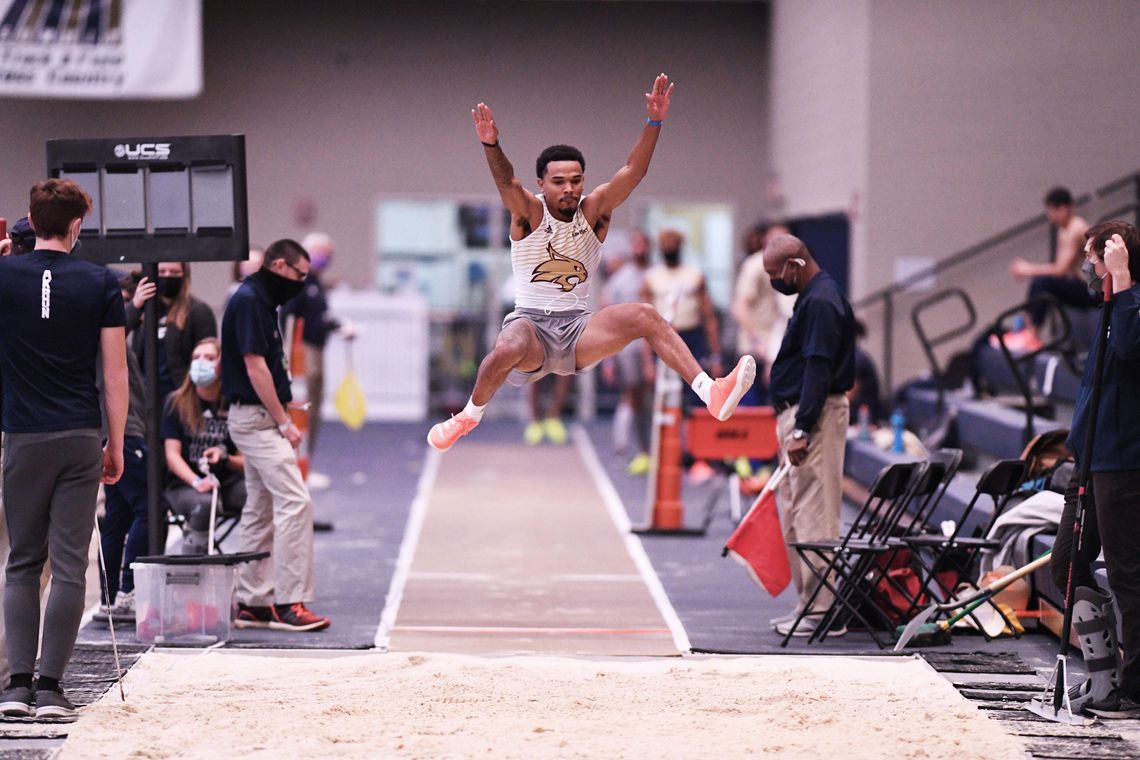 Briscoe Jr. leaps his way to NCAA Outdoor Championships