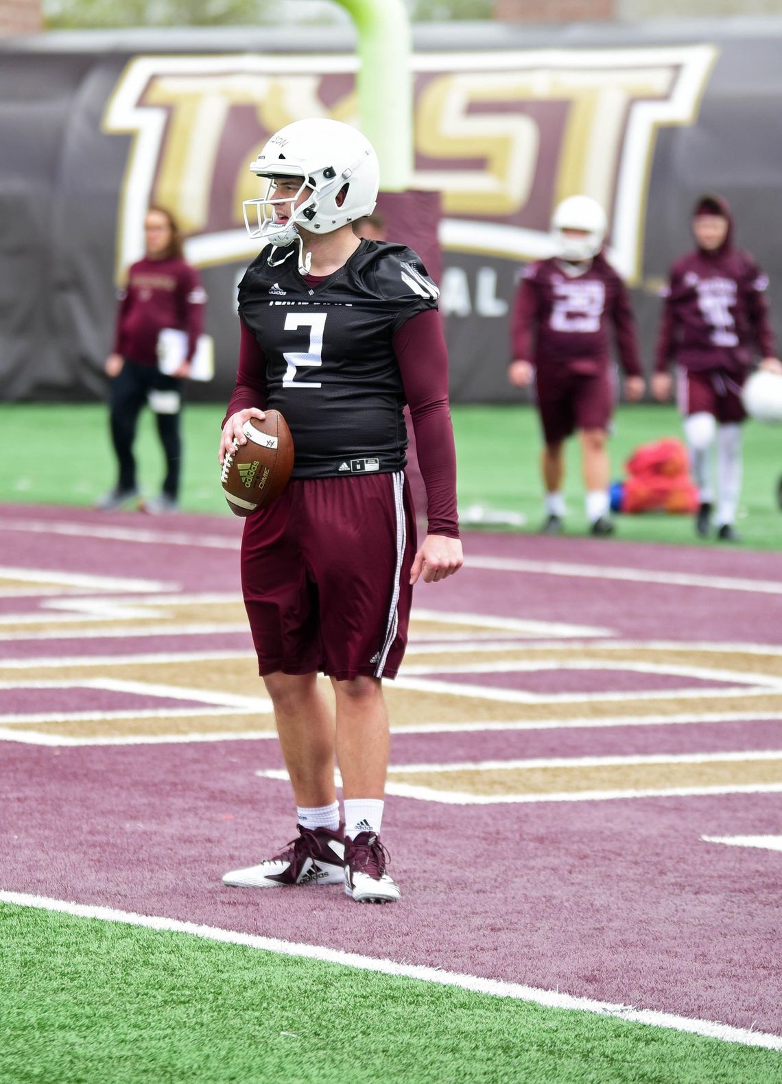 CFPO, Texas State athletes put on youth football camp