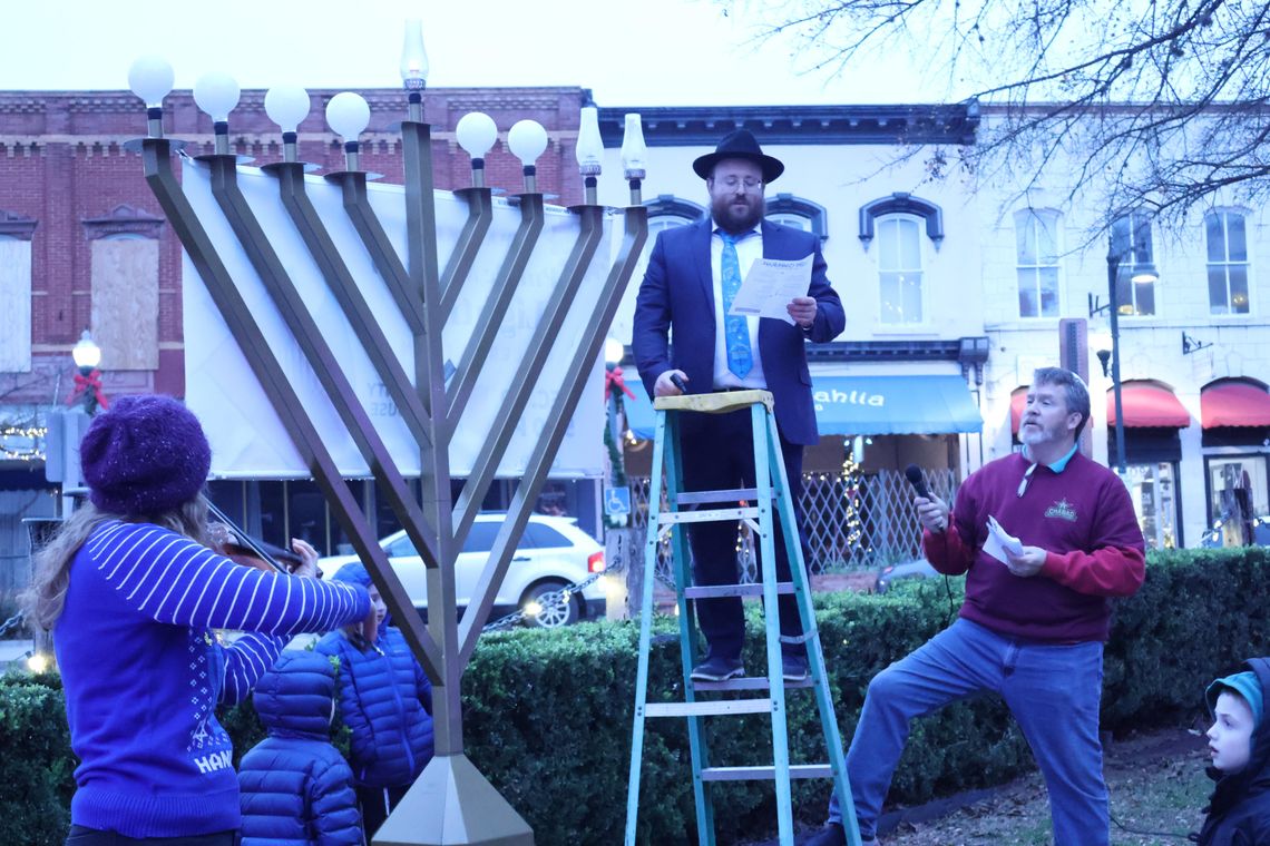 Chabad of San Marcos celebrates Hanukkah with menorah-lighting ceremony