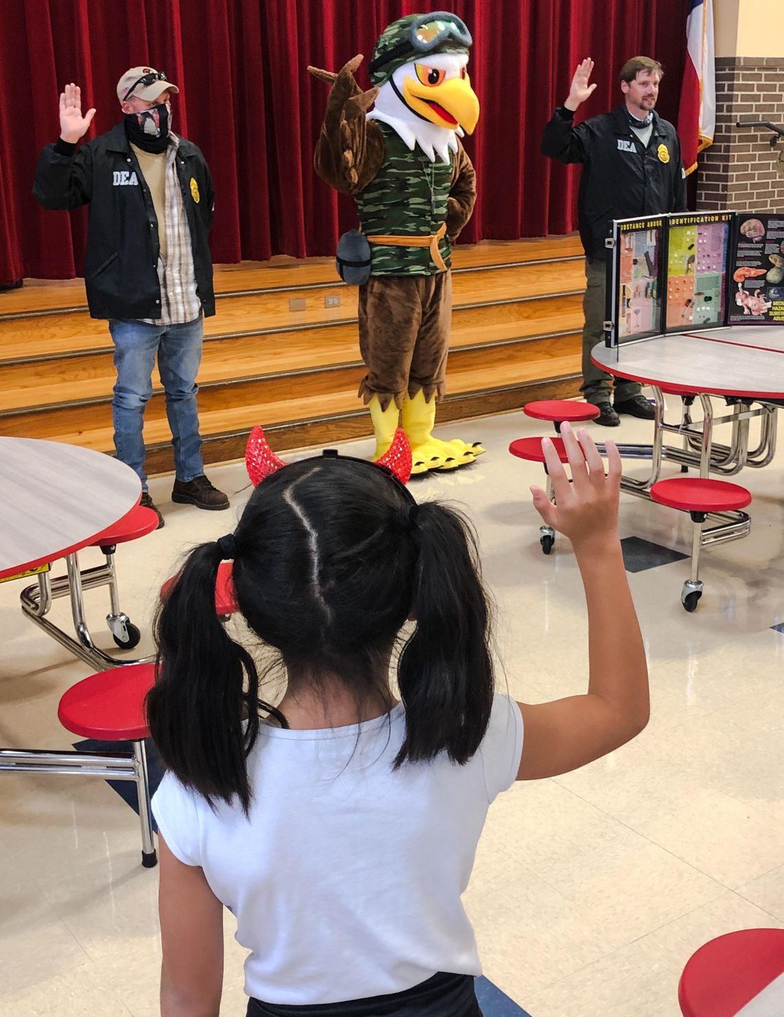 CHOOSE TO REFUSE: Bowie Elementary students pledge no to drugs during Red Ribbon Week