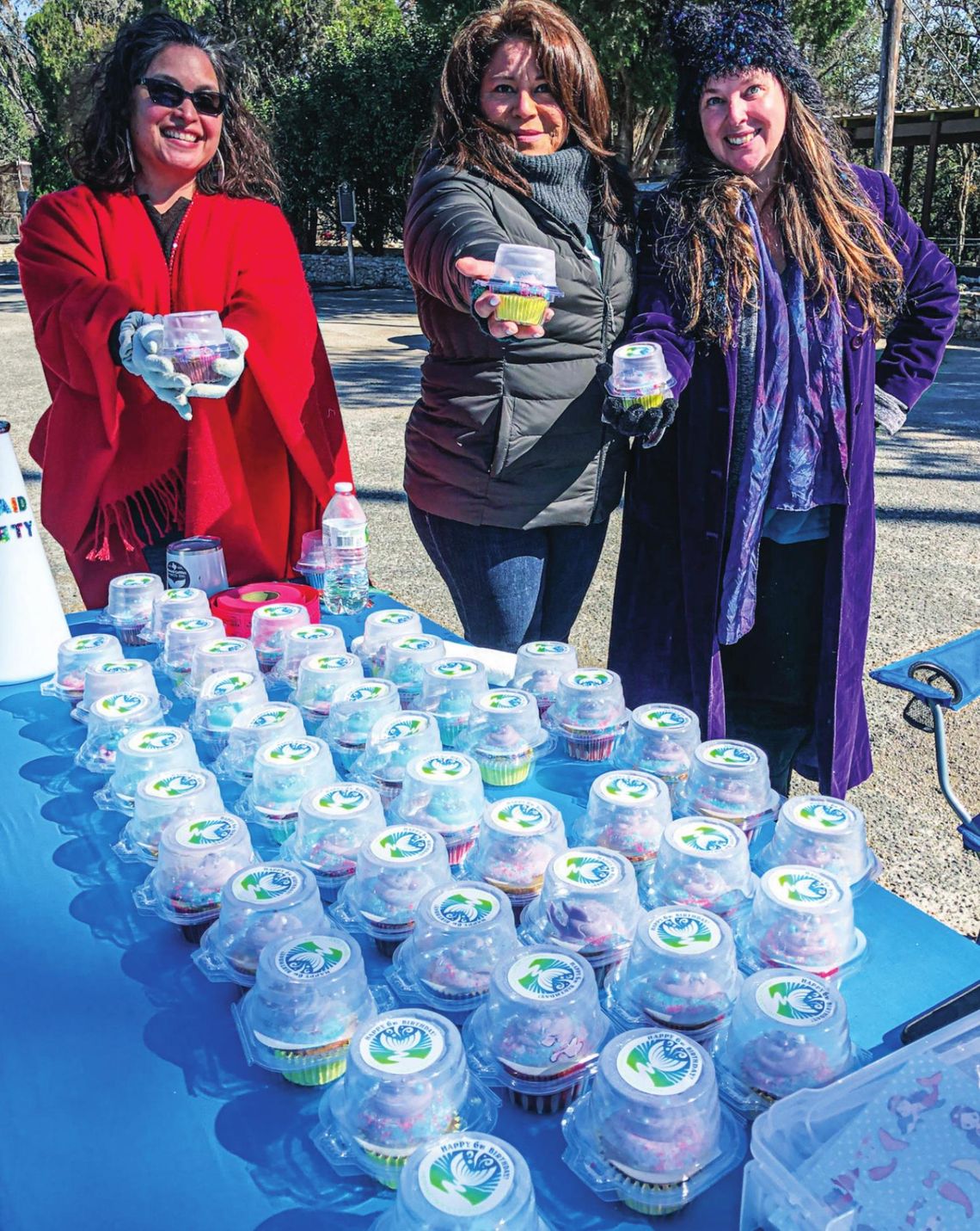 CUPCAKE CELEBRATION: Mermaid Society SMTX celebrates 6th year with tasty giveaway CUPCAKE CELEBRATION