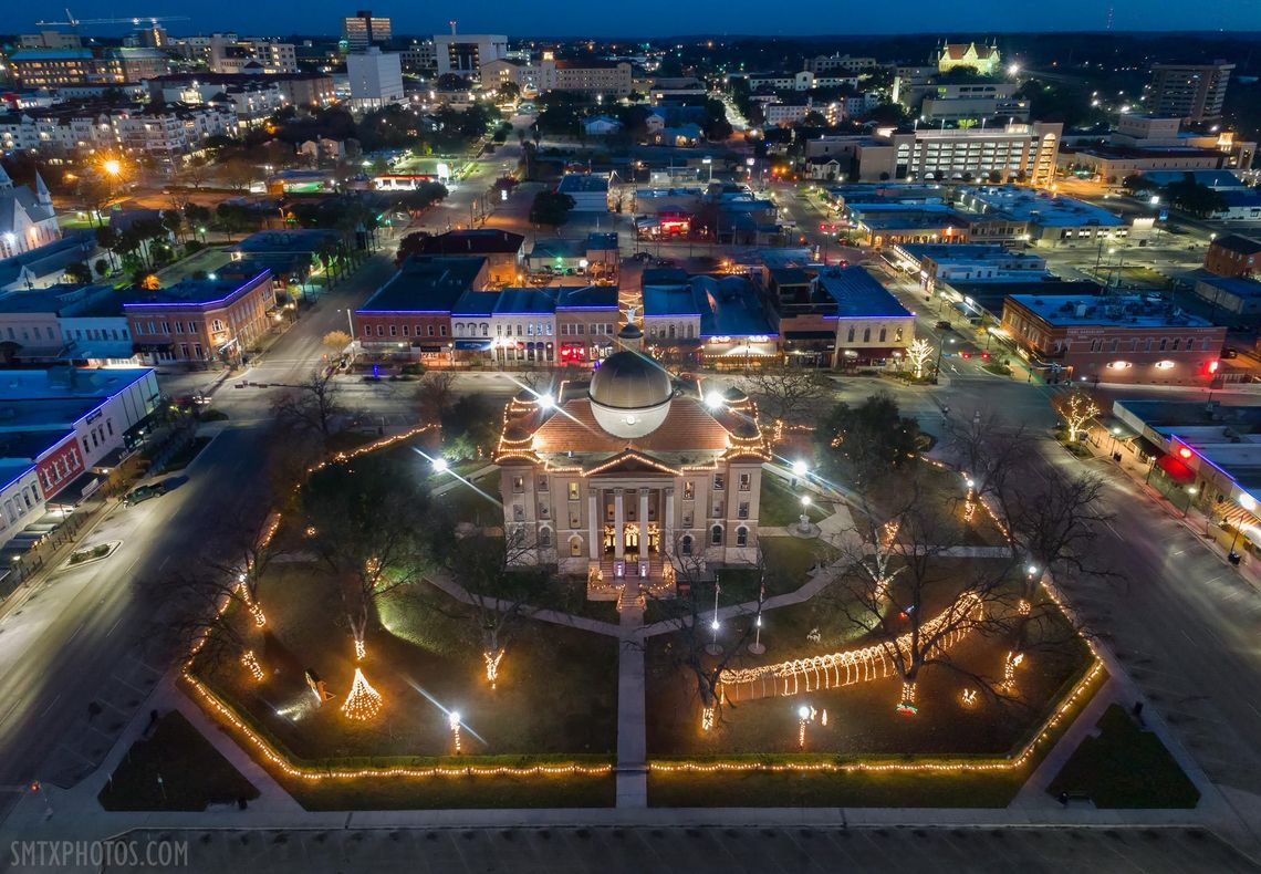 Downtown Courthouse Lighting & Shop Small Saturday