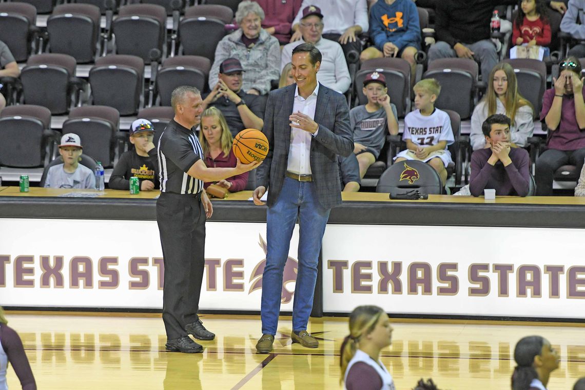 Foster, 1996-97 SWT  basketball team honored