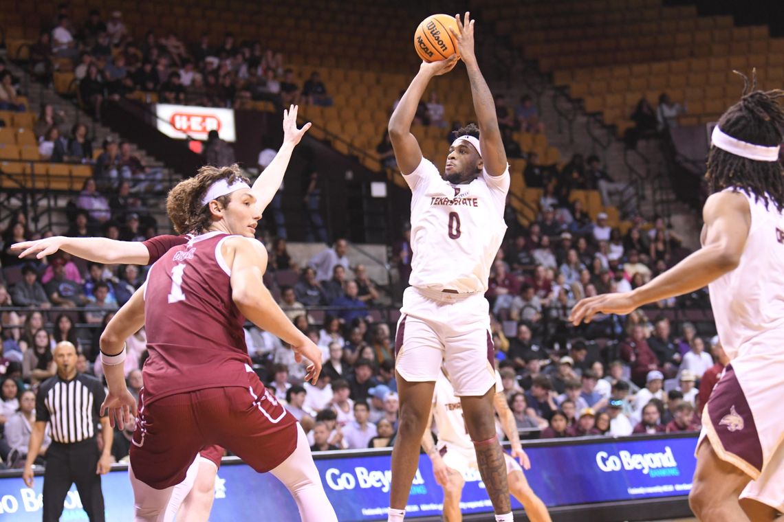 Hall named Sun Belt Freshman of the Year Hall named Sun Belt Freshman of the Year