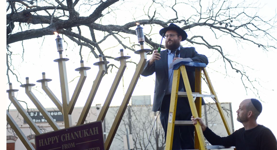 Hanukkah begins with menorah lighting at courthouse lawn