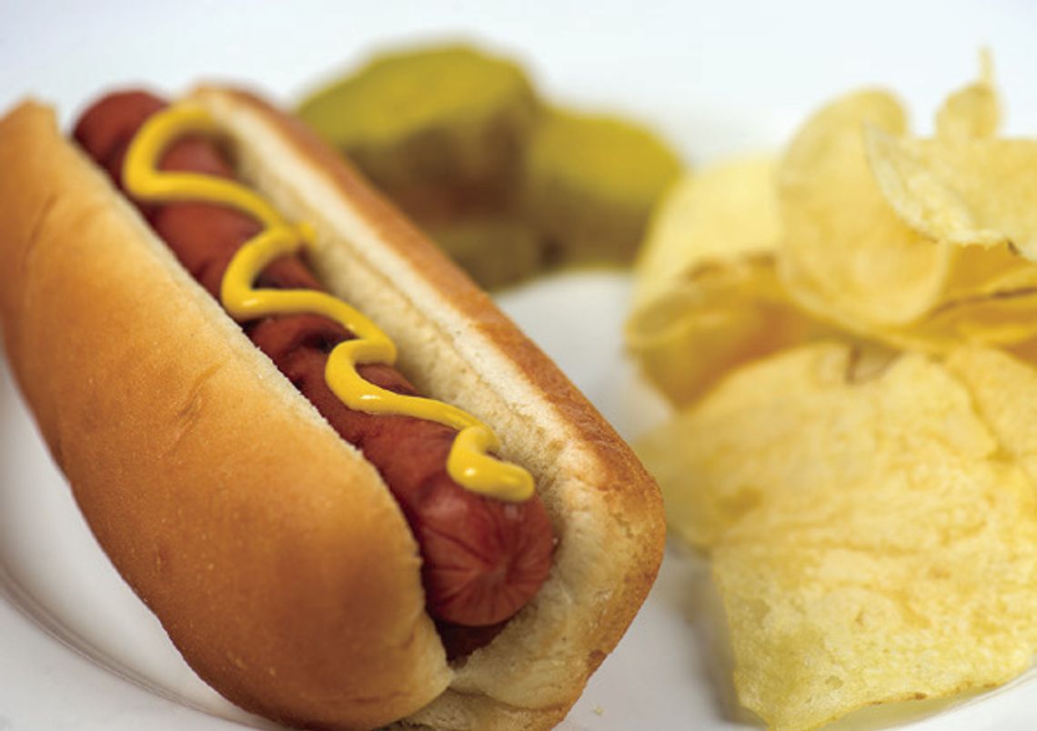 Hot dogs, live music, lemonade