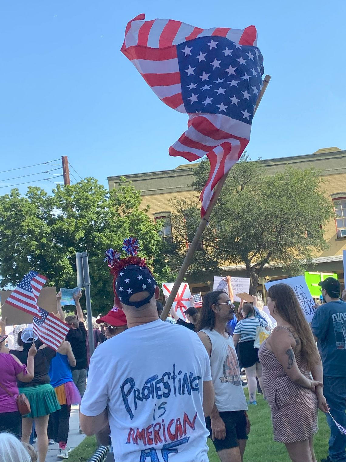 Hundreds gather on square, across nation to oppose current administration