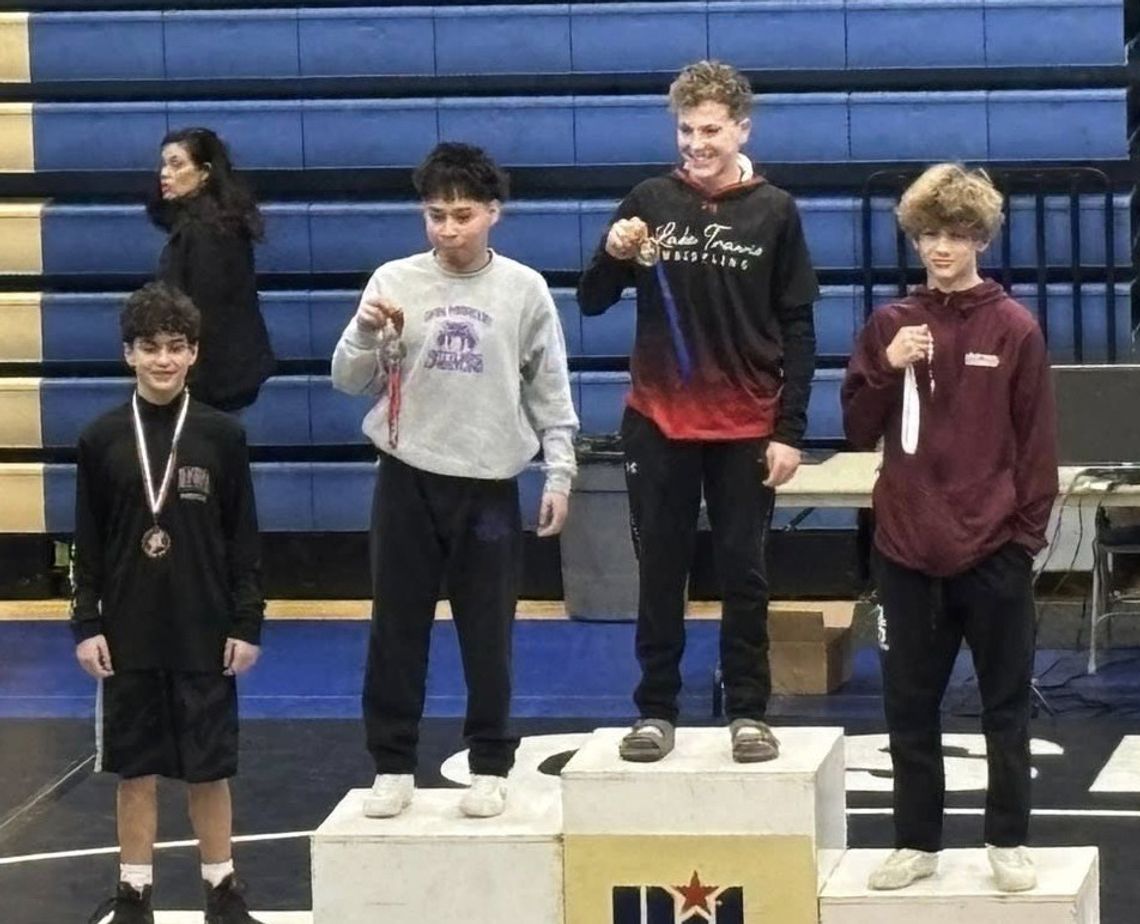 Juarez wins district title as Rattlers send eight to regionals