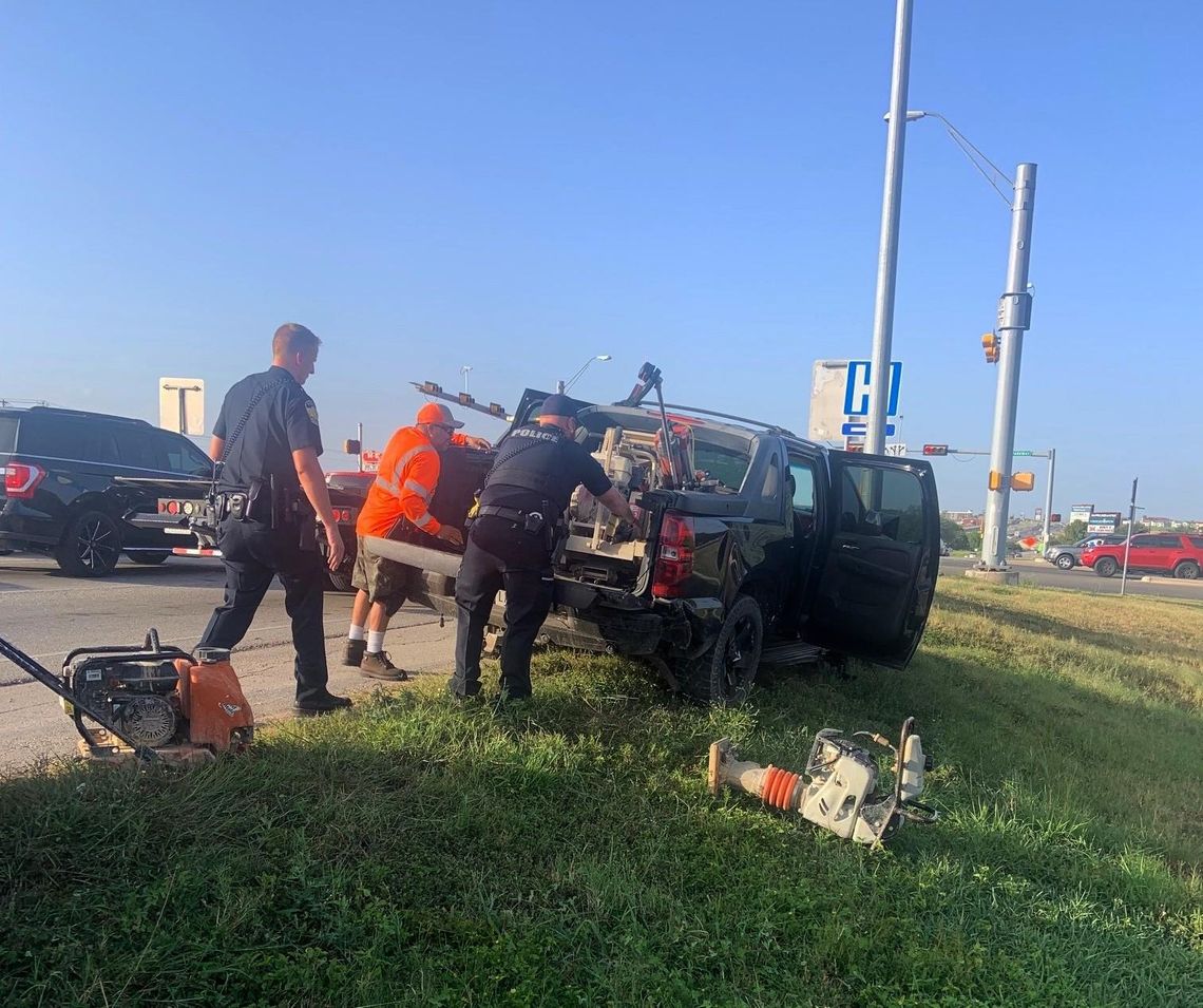 Kyle police arrest 2 men following construction site burglary, car pursuit 