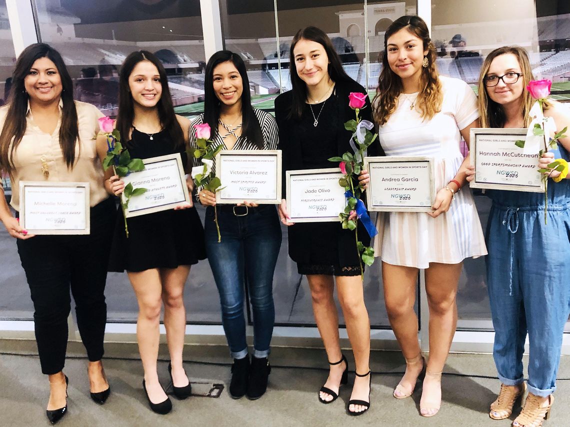 Lady Rattlers attend National Girls and Women in Sports Day banquet