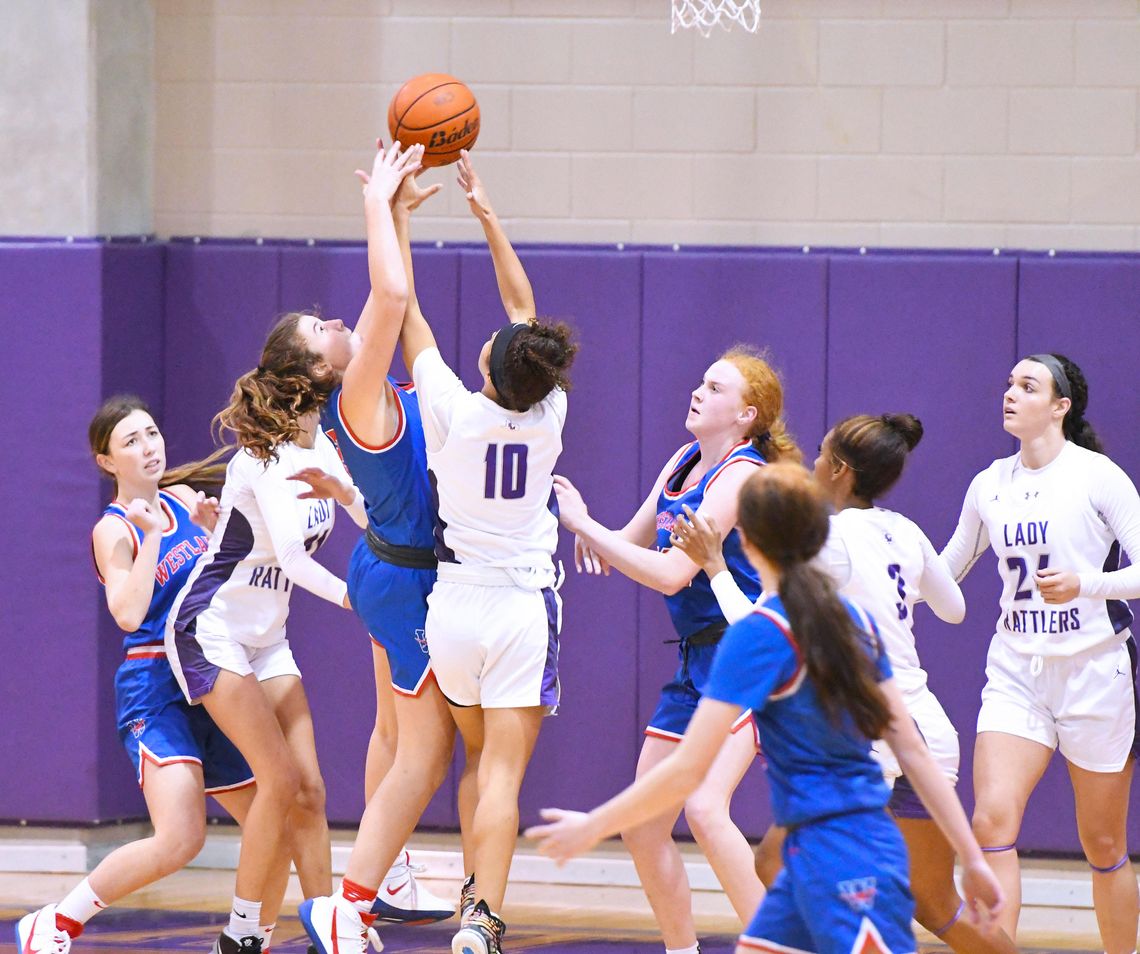 Lady Rattlers earn crucial victory over Austin Westlake, 40-33