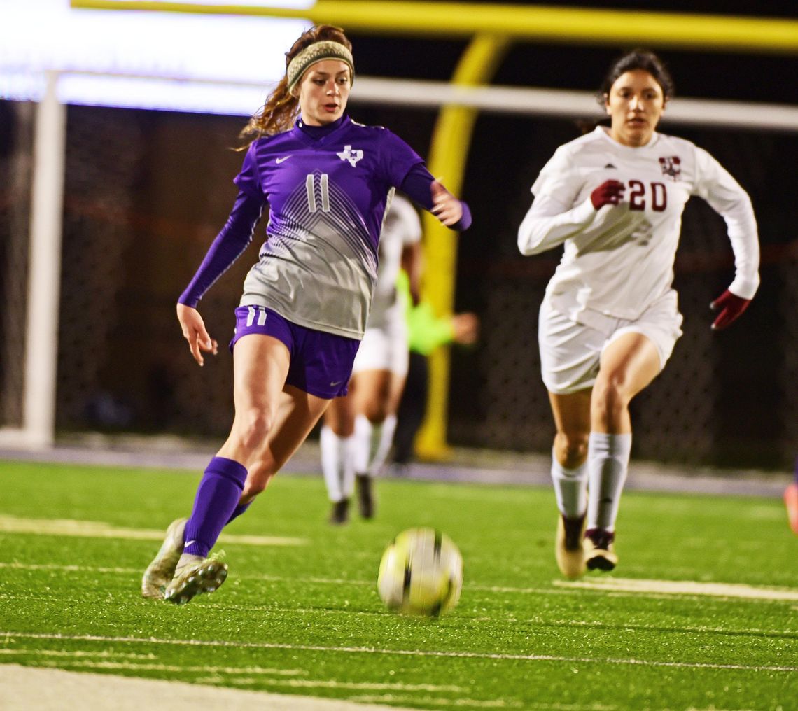 Lady Rattlers fall to Bastrop in ‘unlucky’ match