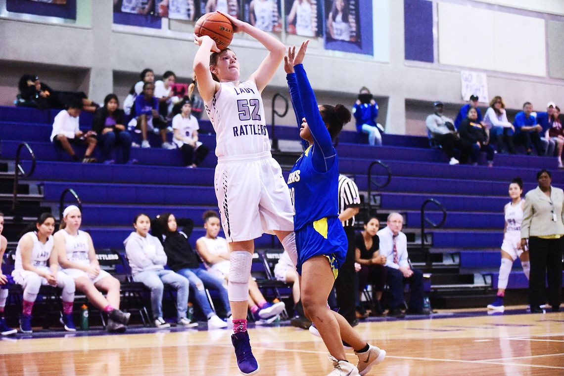 Lady Rattlers not quite ready for takeoff against Lady Rockets