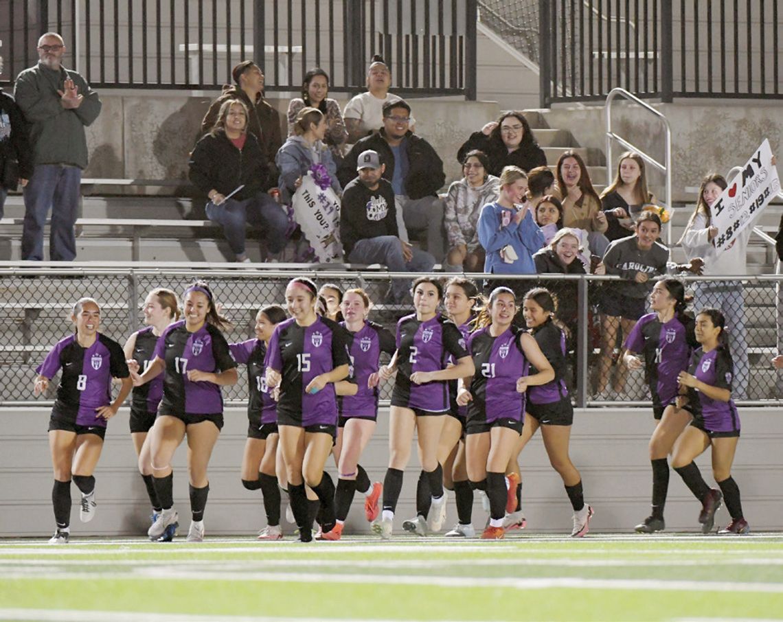 Lady Rattlers tie district leader Steele