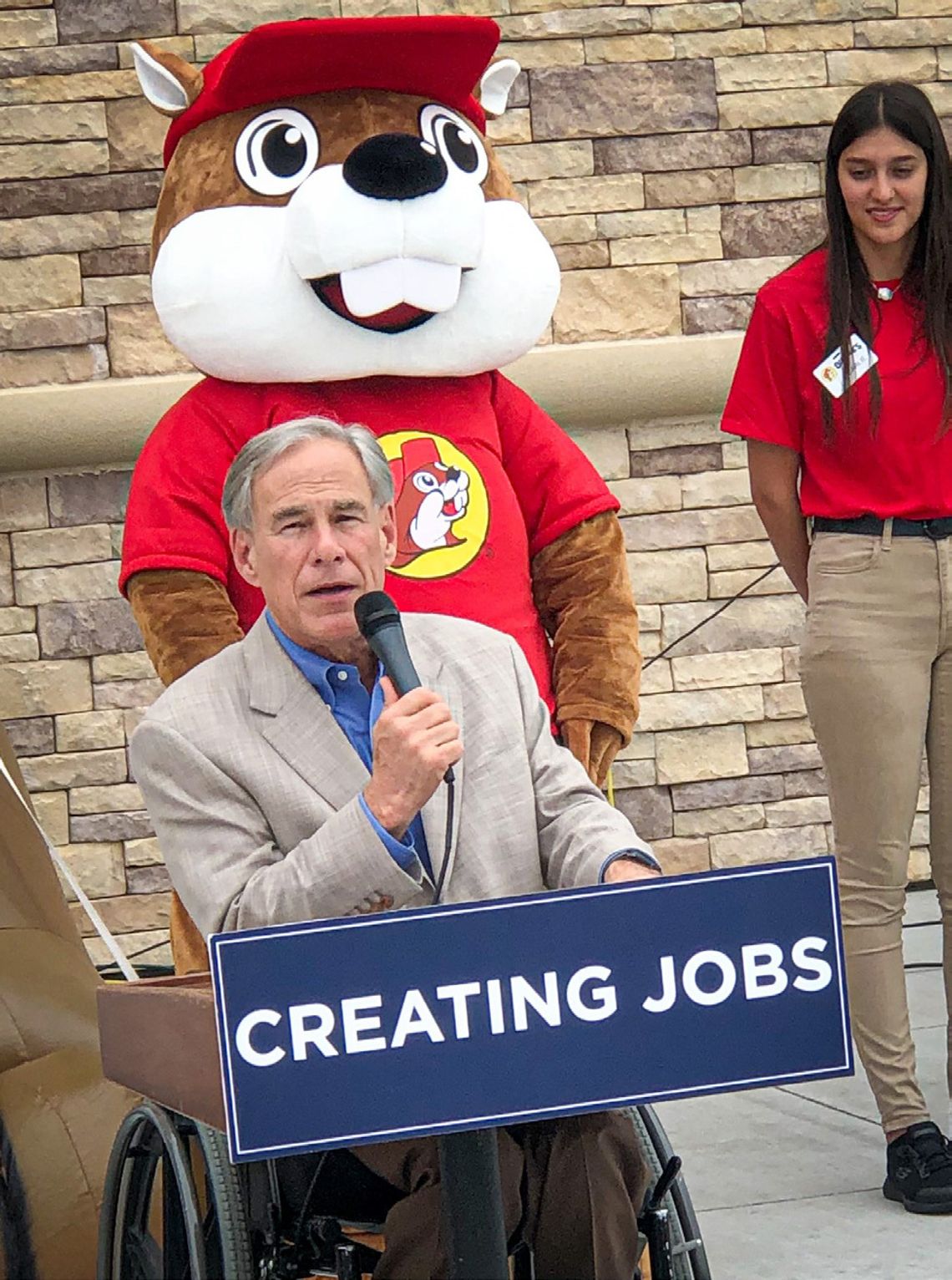 The Buc Stops Here:  Largest Buc-ee's opens in new Luling location