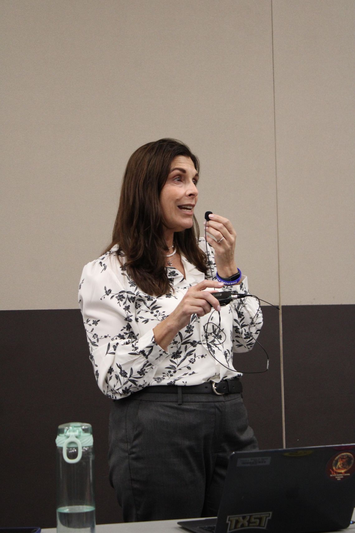 Lifelong learners plug into artificial intelligence Lifelong learners plug into artificial intelligence