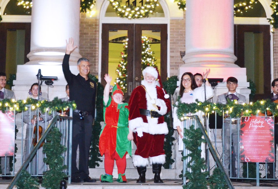 LIGHTING THE COURTHOUSE: Hays County Holiday Lighting Ceremony takes place Tuesday