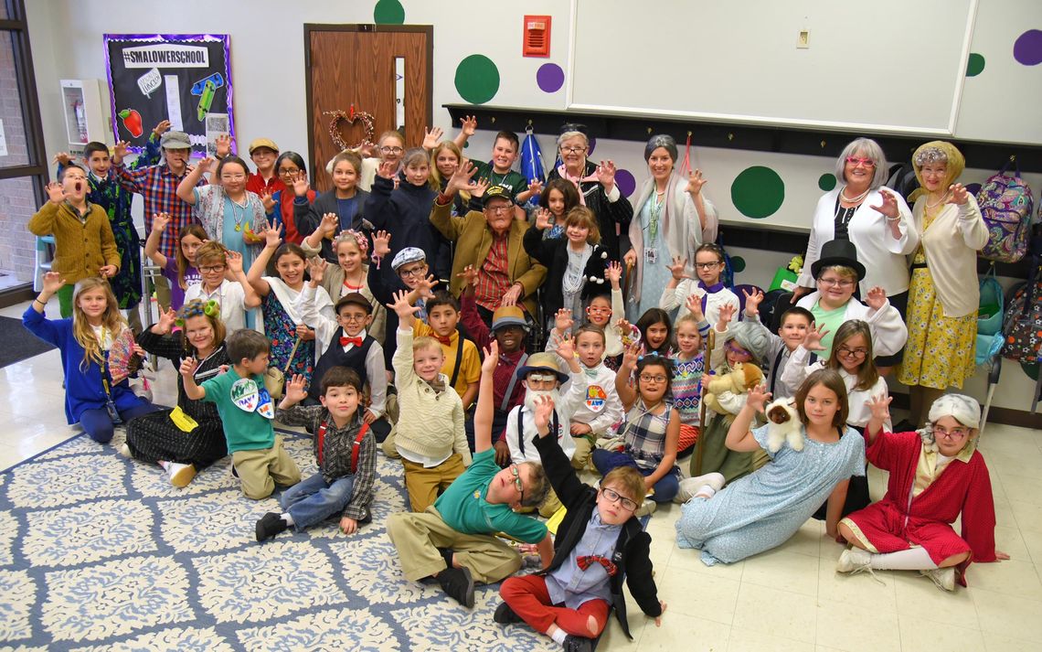 Local Centenarian helps SMA celebrate 100th day of school