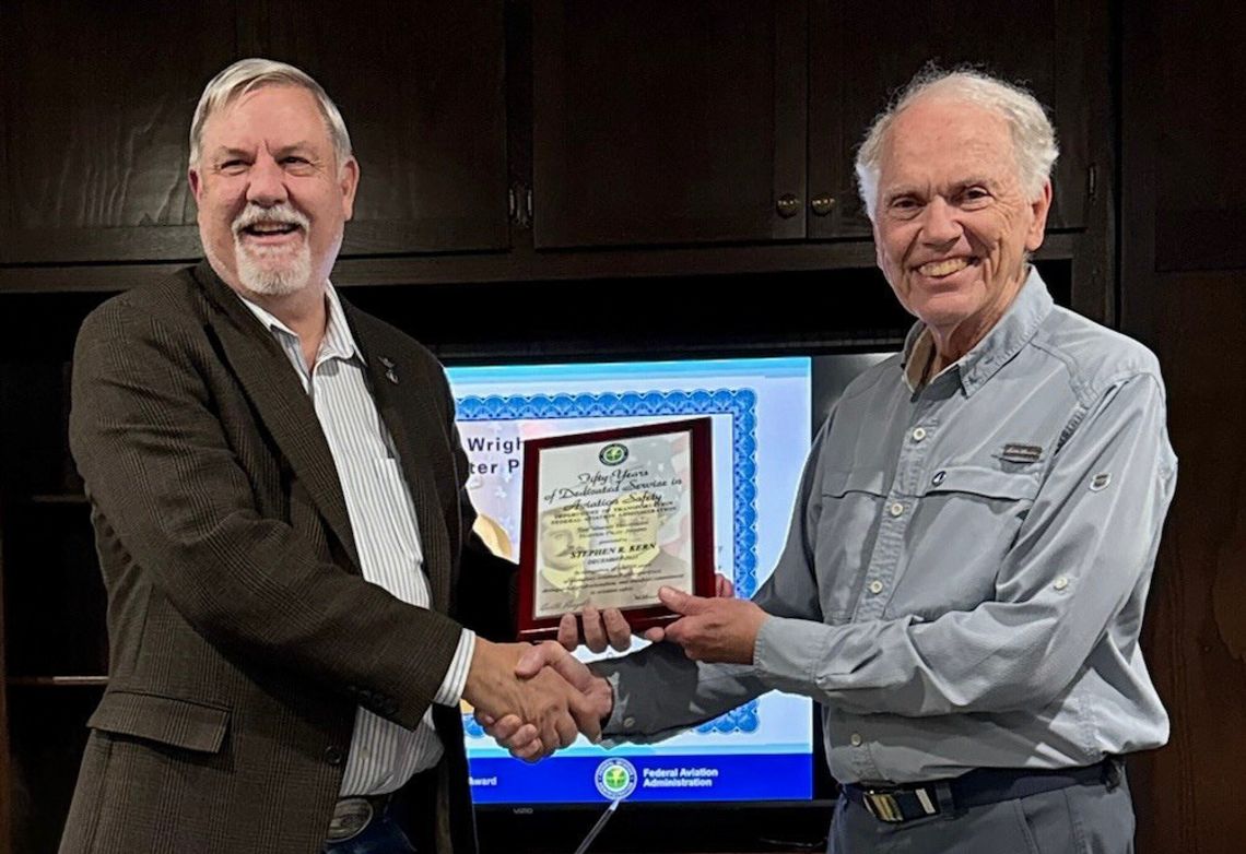 Local pilot Kern receives Master Pilot Award Local pilot Kern receives Master Pilot Award