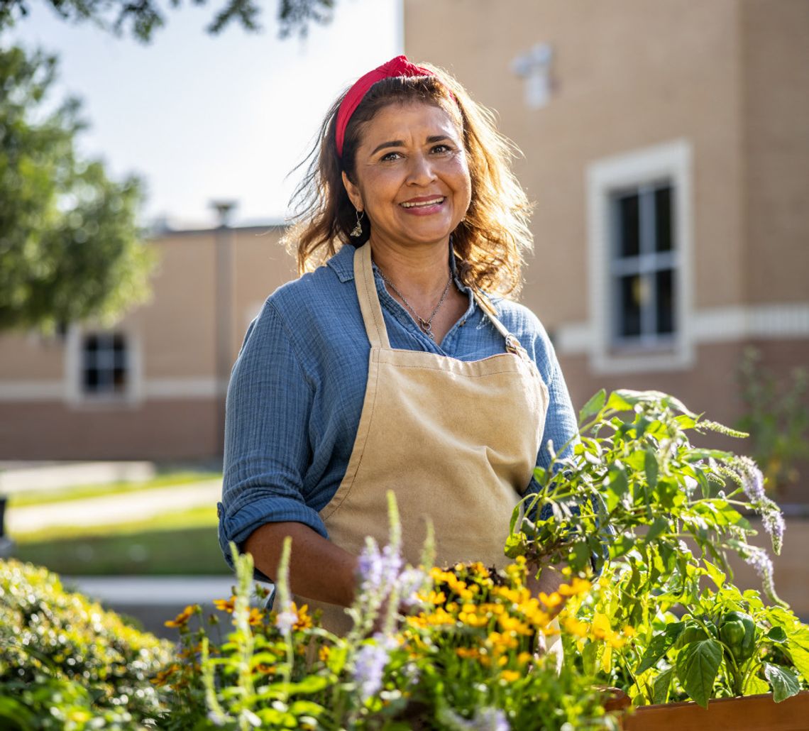 Local SMCISD teacher featured in H-E-B TV ad Local SMCISD teacher featured in H-E-B TV ad