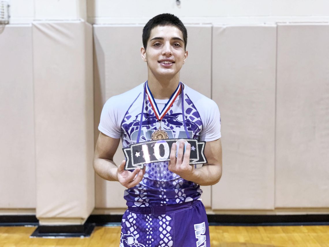 Mason Moreno surpasses the century mark in wrestling wins